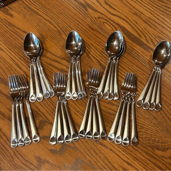 Zwilling J.A. Henckels Provence Salad Forks Set of 4 - Picture 4 of 4